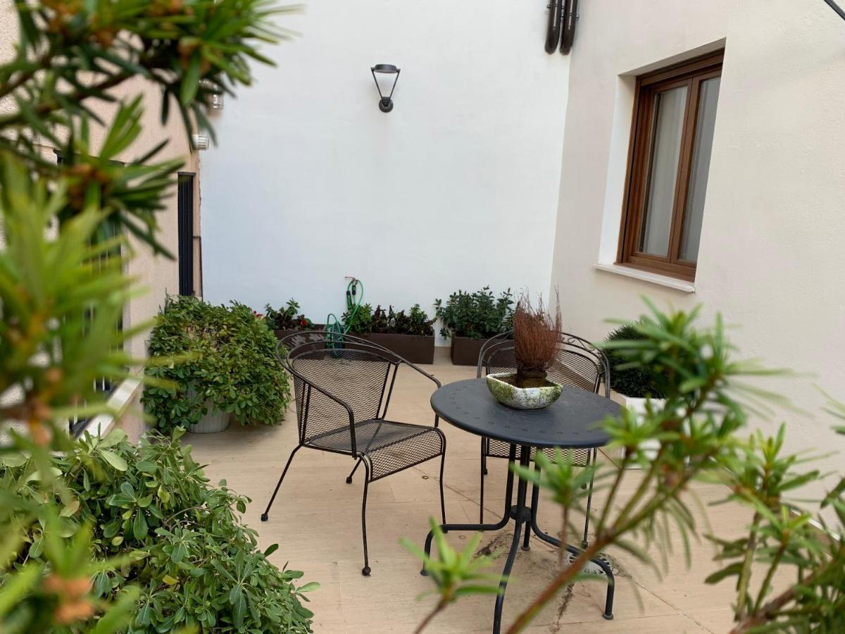 Apartamentos Turisticos Ezcaray Luaran gambar