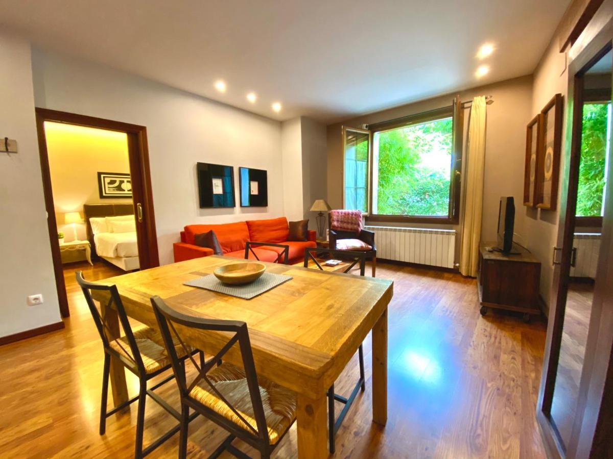 Apartamentos Turisticos Ezcaray Luaran gambar
