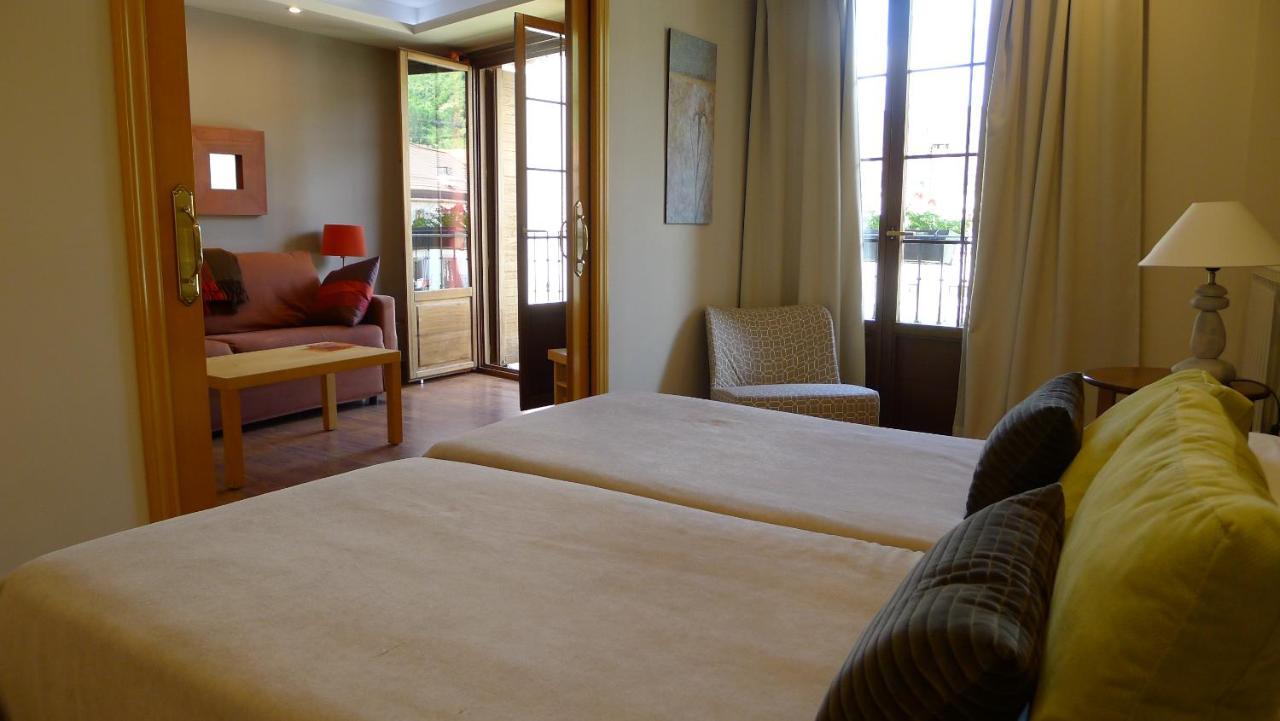 Apartamentos Turisticos Ezcaray Luaran gambar