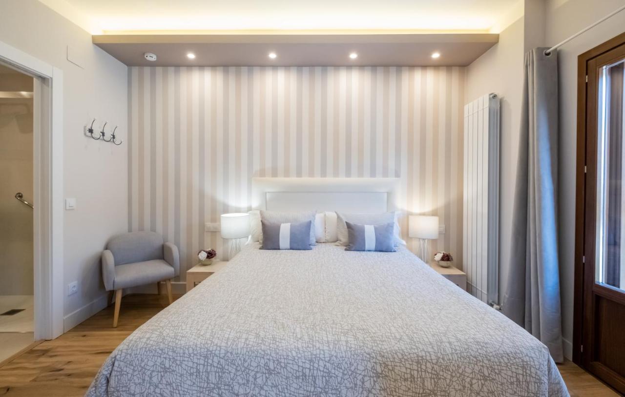 Apartamentos Turisticos Ezcaray Luaran gambar