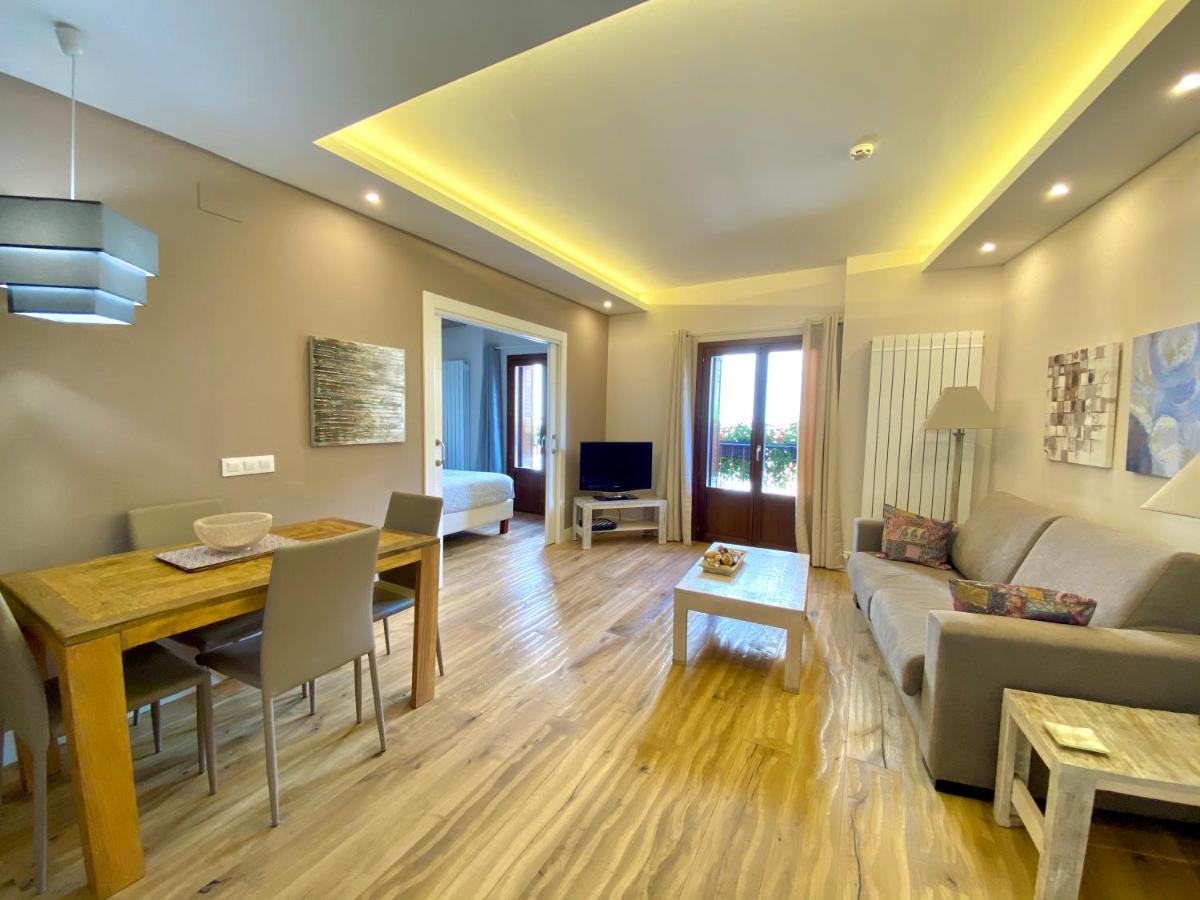 Apartamentos Turisticos Ezcaray Luaran gambar