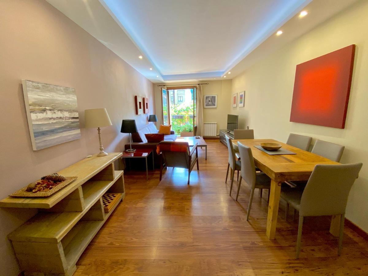Apartamentos Turisticos Ezcaray Luaran gambar