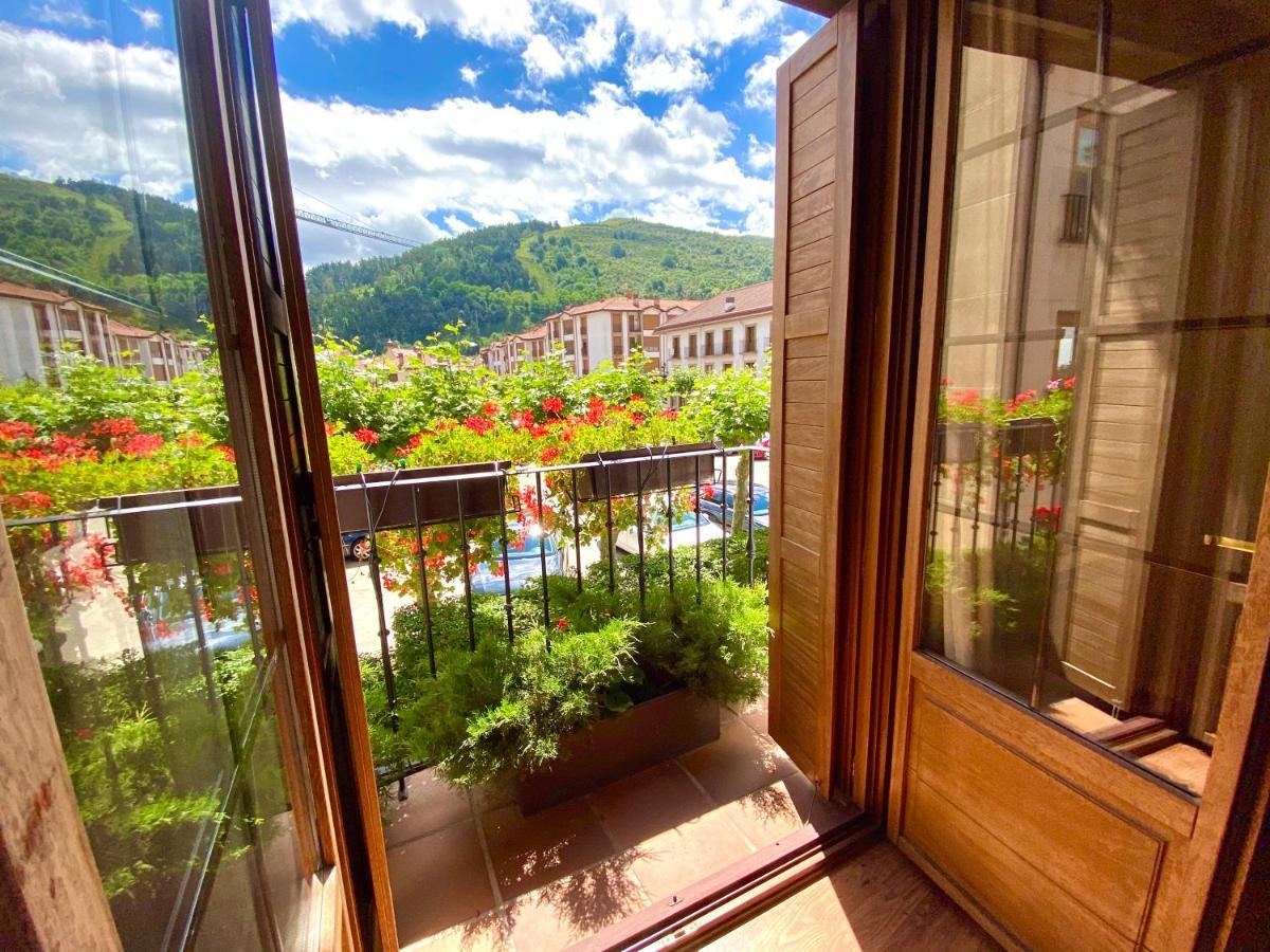 Apartamentos Turisticos Ezcaray Luaran gambar