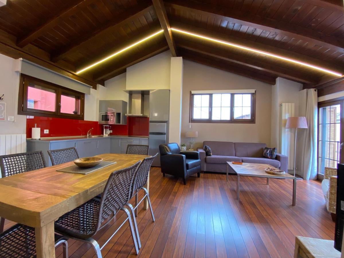 Apartamentos Turisticos Ezcaray Luaran gambar