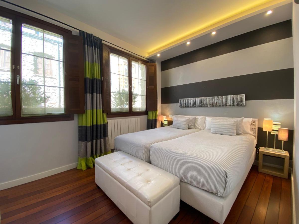 Apartamentos Turisticos Ezcaray Luaran gambar